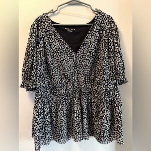 Ava & Viv Black and White Ditsy Floral Spring Peplum Blouse Feminine